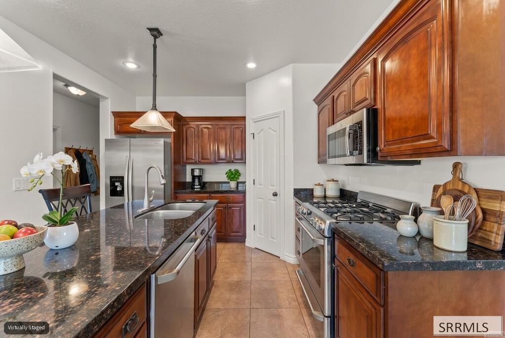 6315 E Chartwell Gardens Property Photo 4