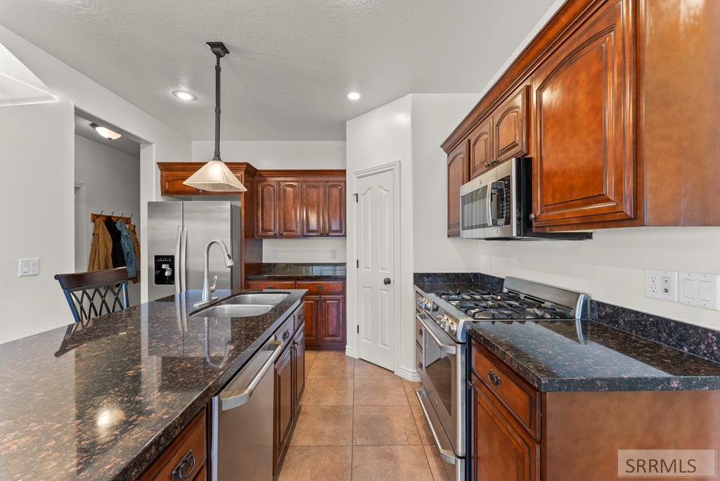 6315 E Chartwell Gardens Property Photo 5