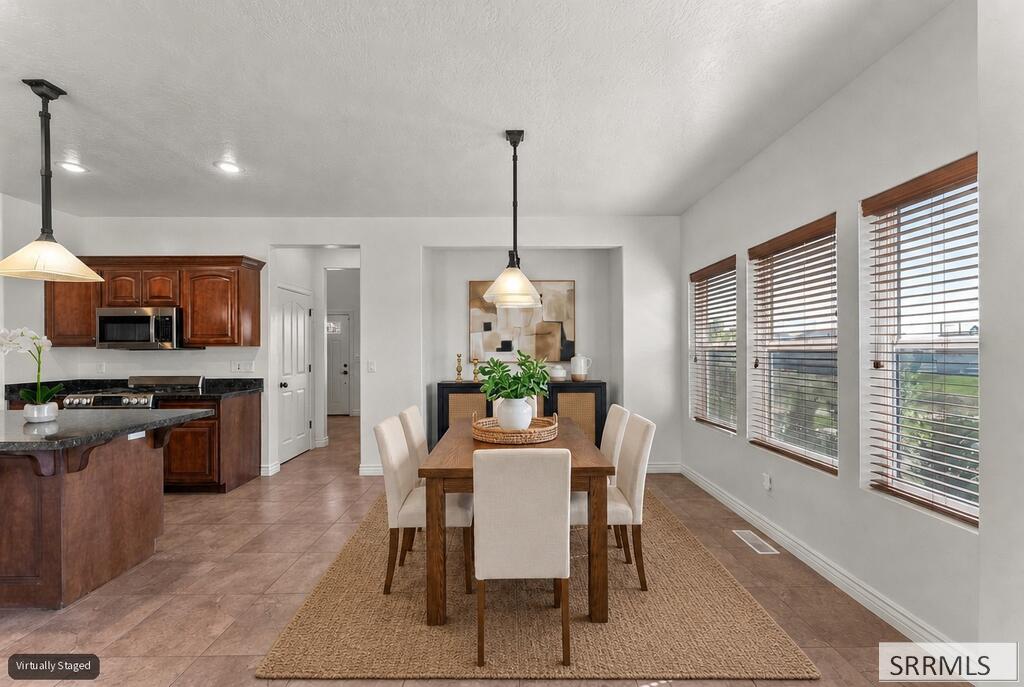 6315 E Chartwell Gardens Property Photo 6