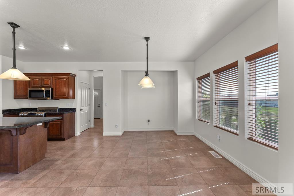 6315 E Chartwell Gardens Property Photo 7