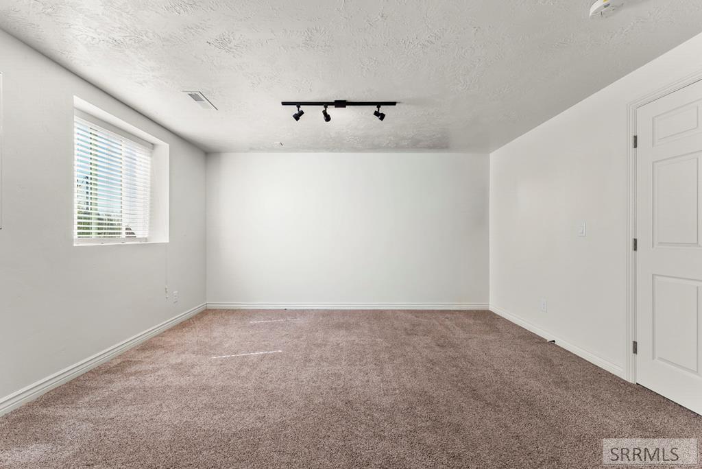 6315 E Chartwell Gardens Property Photo 18
