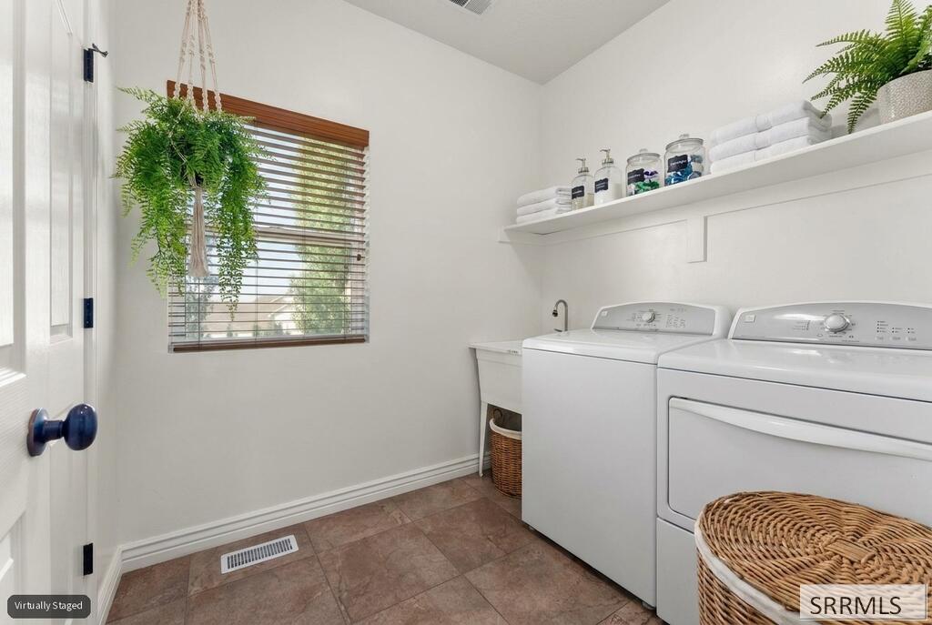 6315 E Chartwell Gardens Property Photo 37