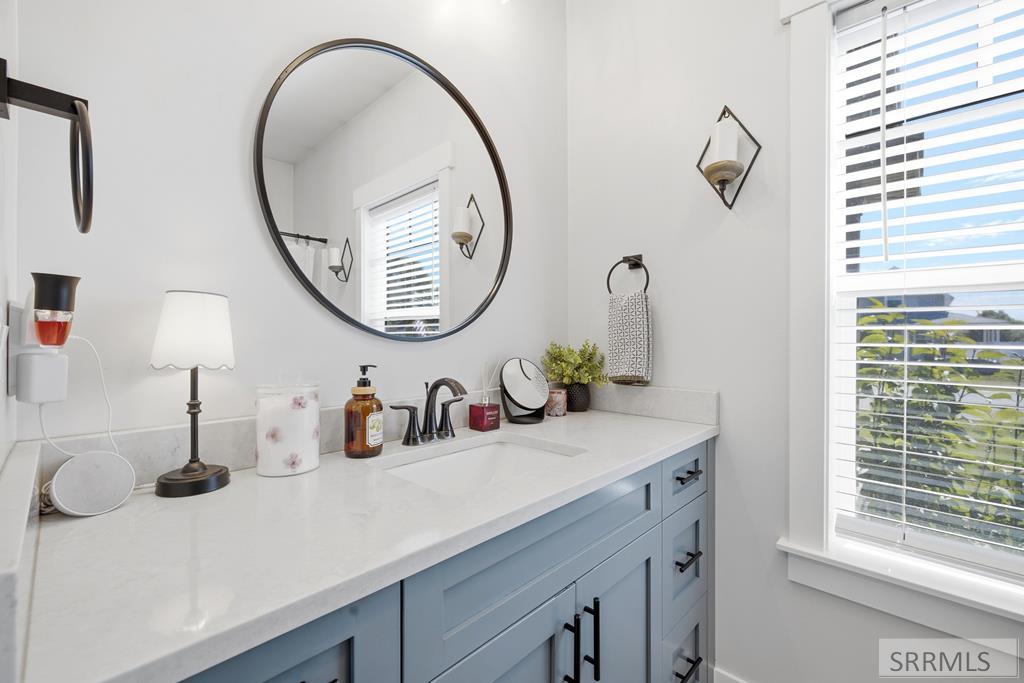 683 N 2876 East Property Photo 18