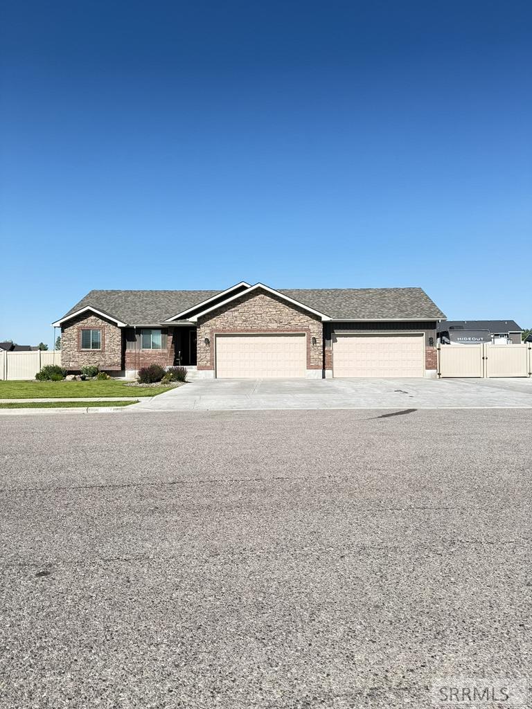 5503 Lakefield Cir Property Photo 1