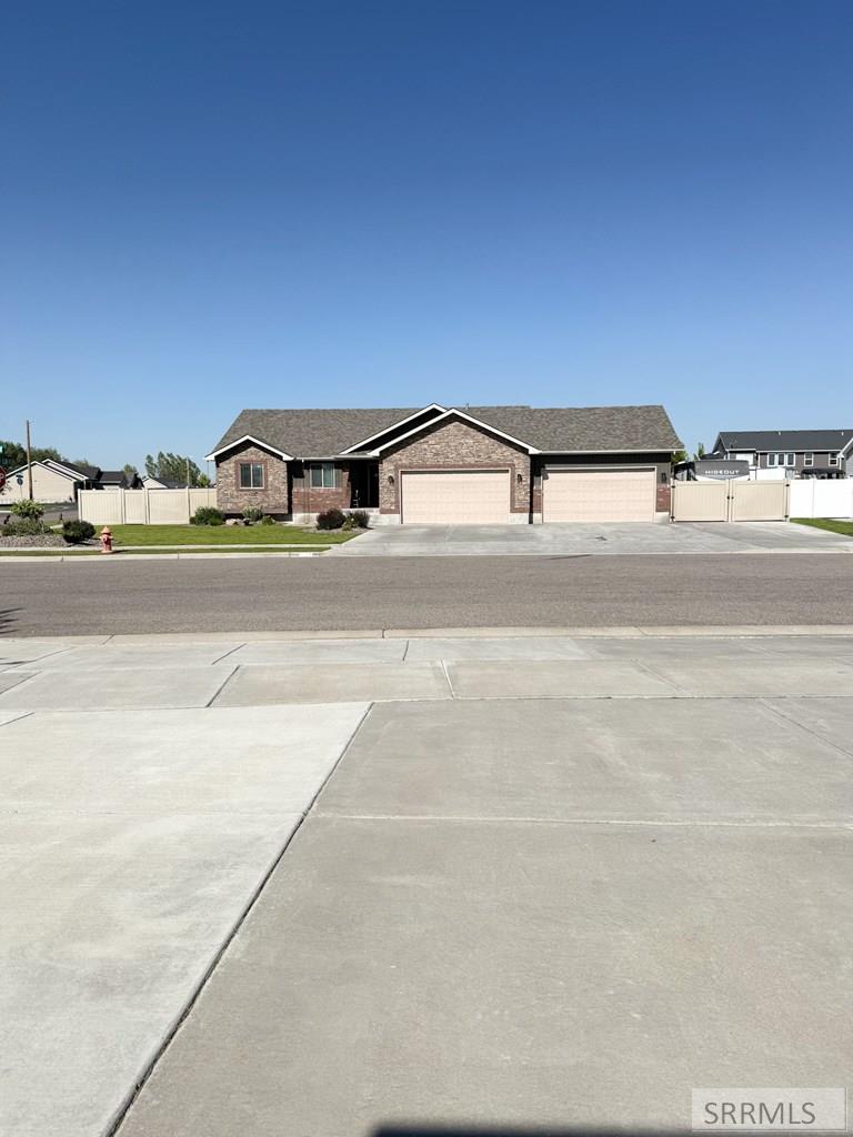 5503 Lakefield Cir Property Photo 3