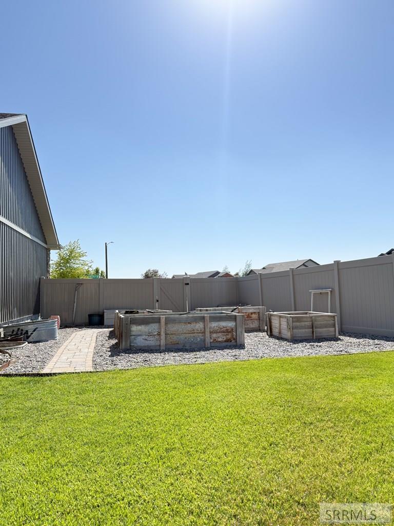 5503 Lakefield Cir Property Photo 9