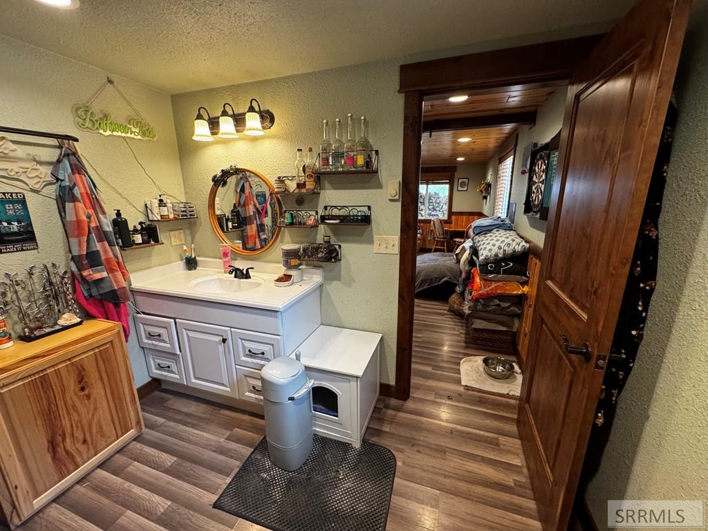 7 Shady Lane Property Photo 16
