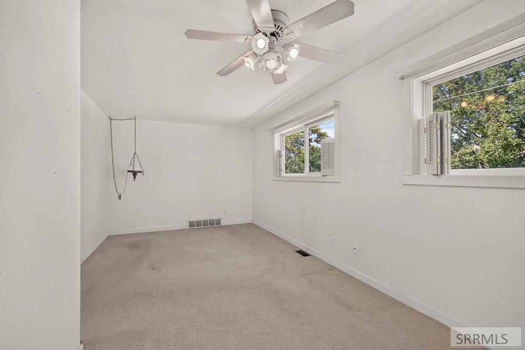 877 Flora Circle Property Photo 15
