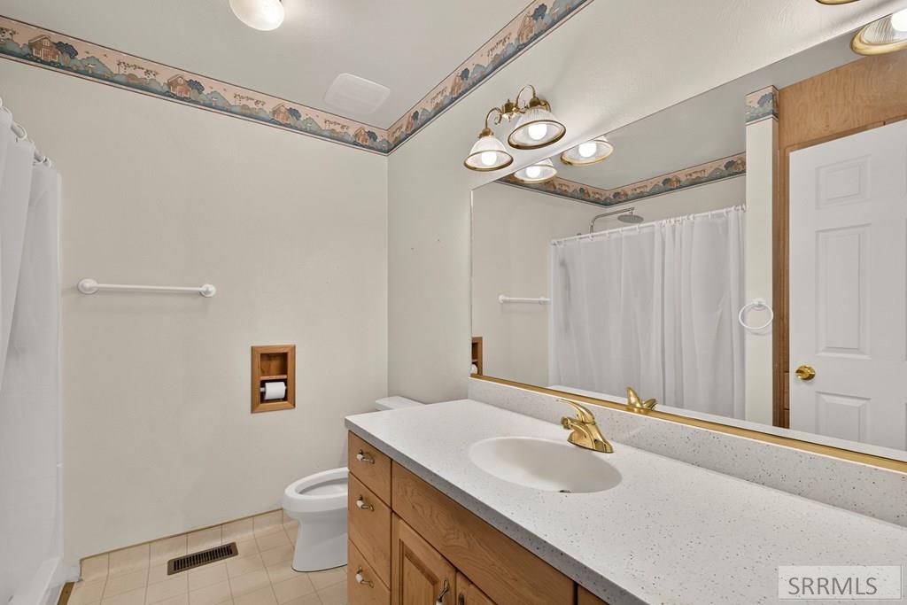 877 Flora Circle Property Photo 18