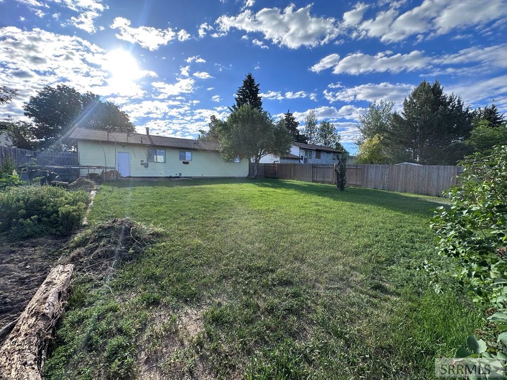 1377 Melody Drive Property Photo 4