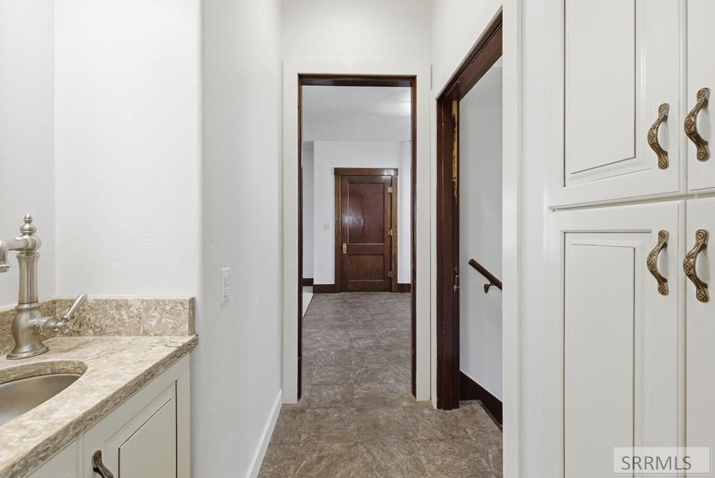 31 E 2nd N Property Photo 19