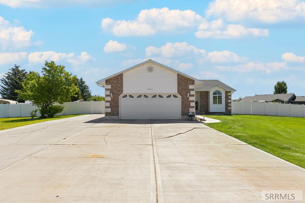 4966 E Camas Creek Circle Property Photo 4