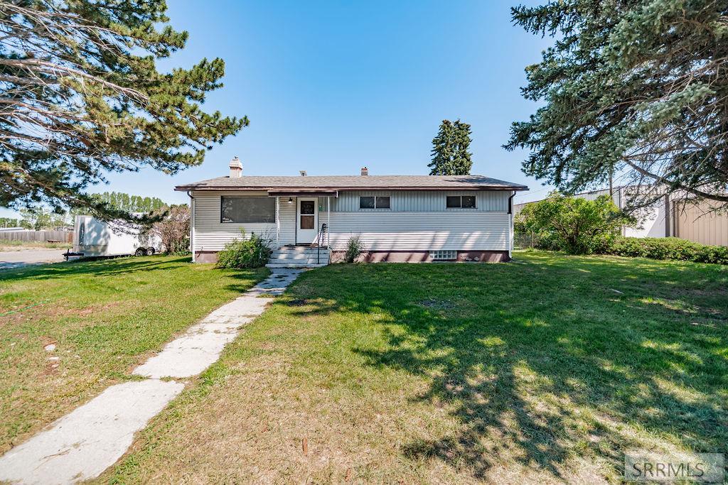 3417 E 107 N Property Photo 1