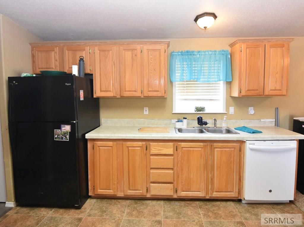 3796 E Greenwillow Lane Property Photo 9