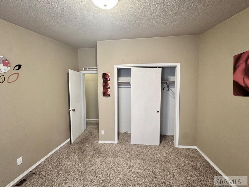 3796 E Greenwillow Lane Property Photo 12