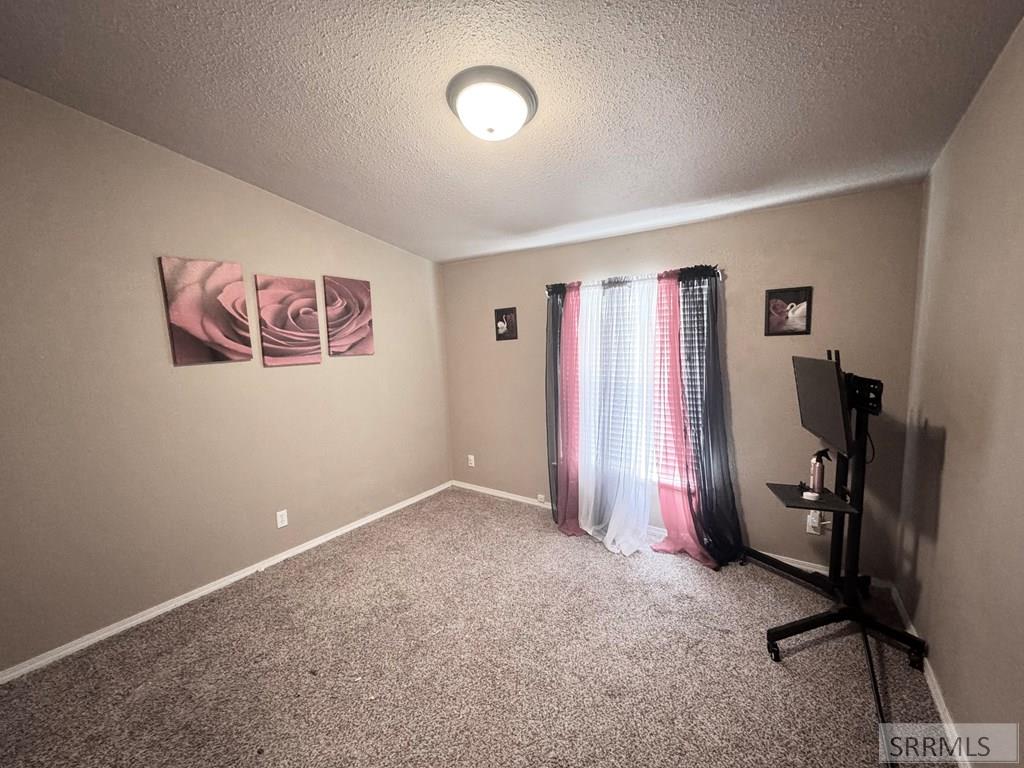 3796 E Greenwillow Lane Property Photo 13