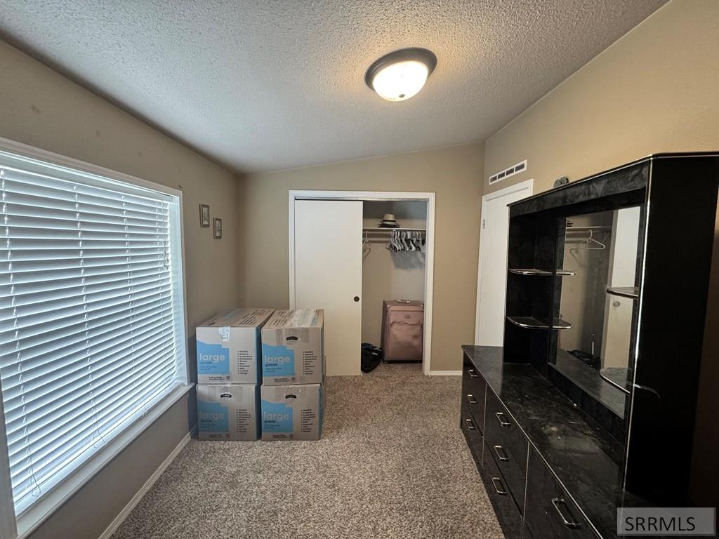 3796 E Greenwillow Lane Property Photo 16