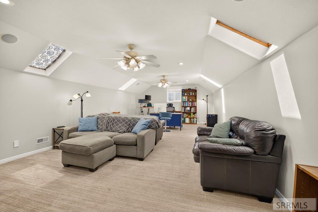 1061 N 1200 E Property Photo 28