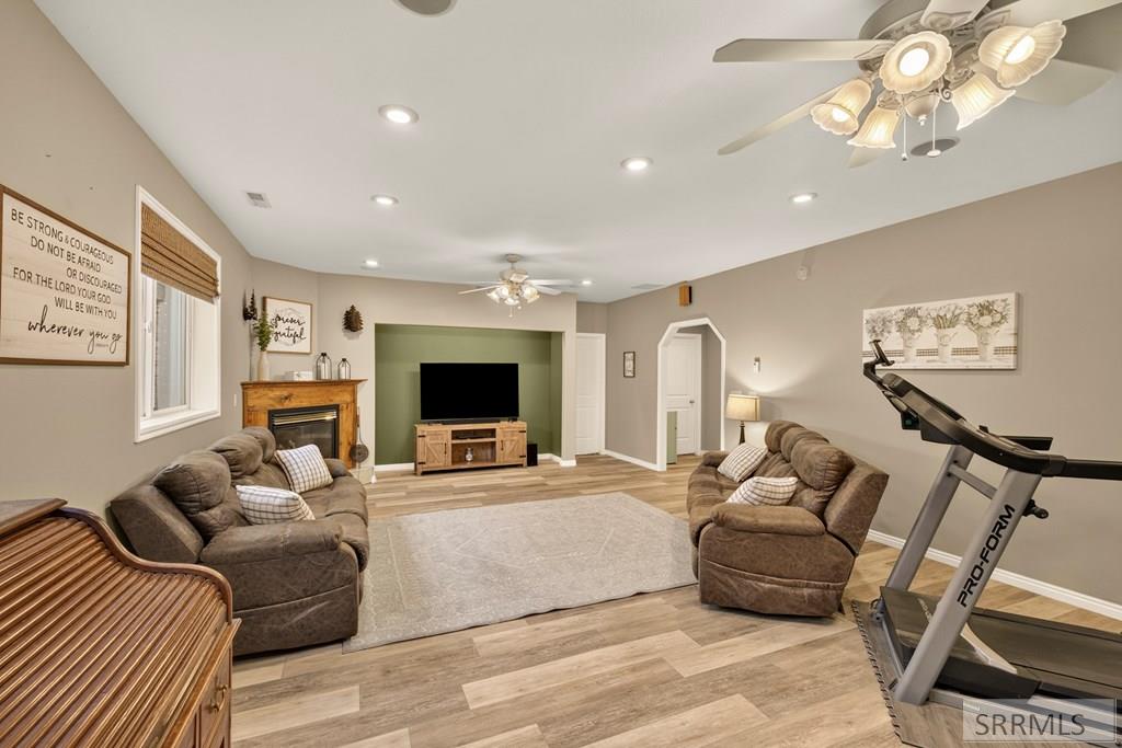 1061 N 1200 E Property Photo 35