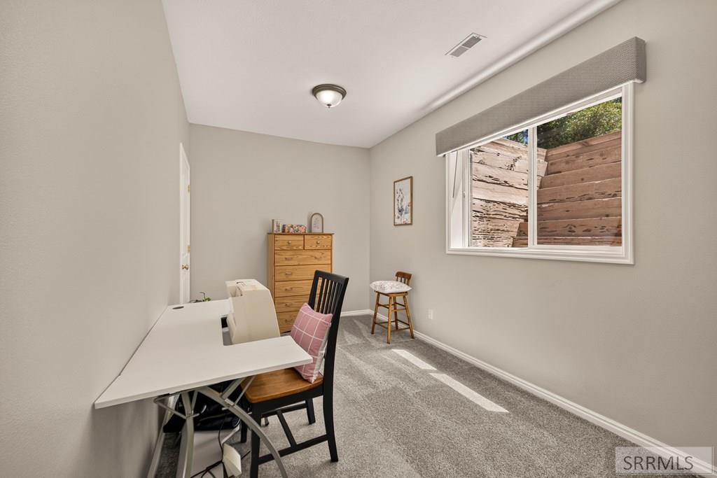 1061 N 1200 E Property Photo 42