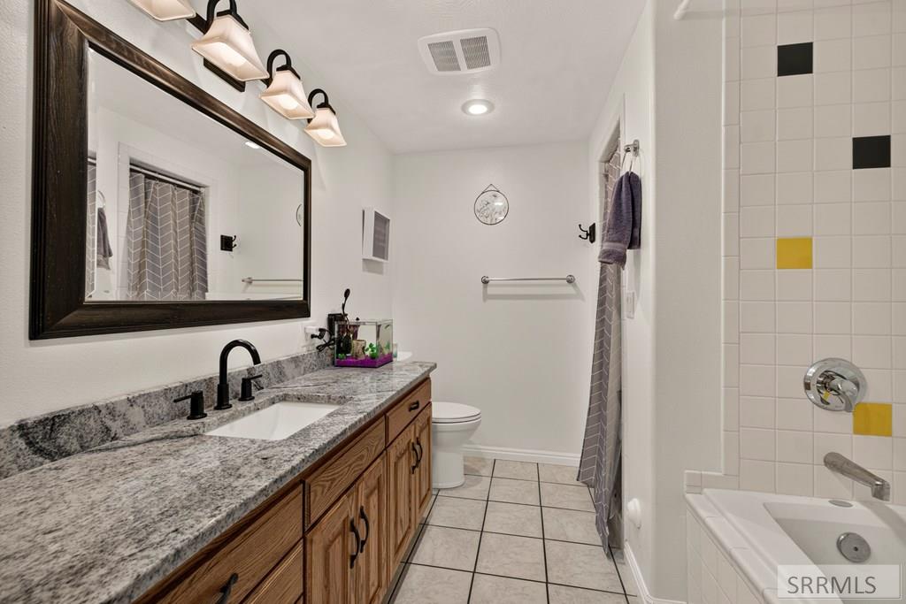 1061 N 1200 E Property Photo 44