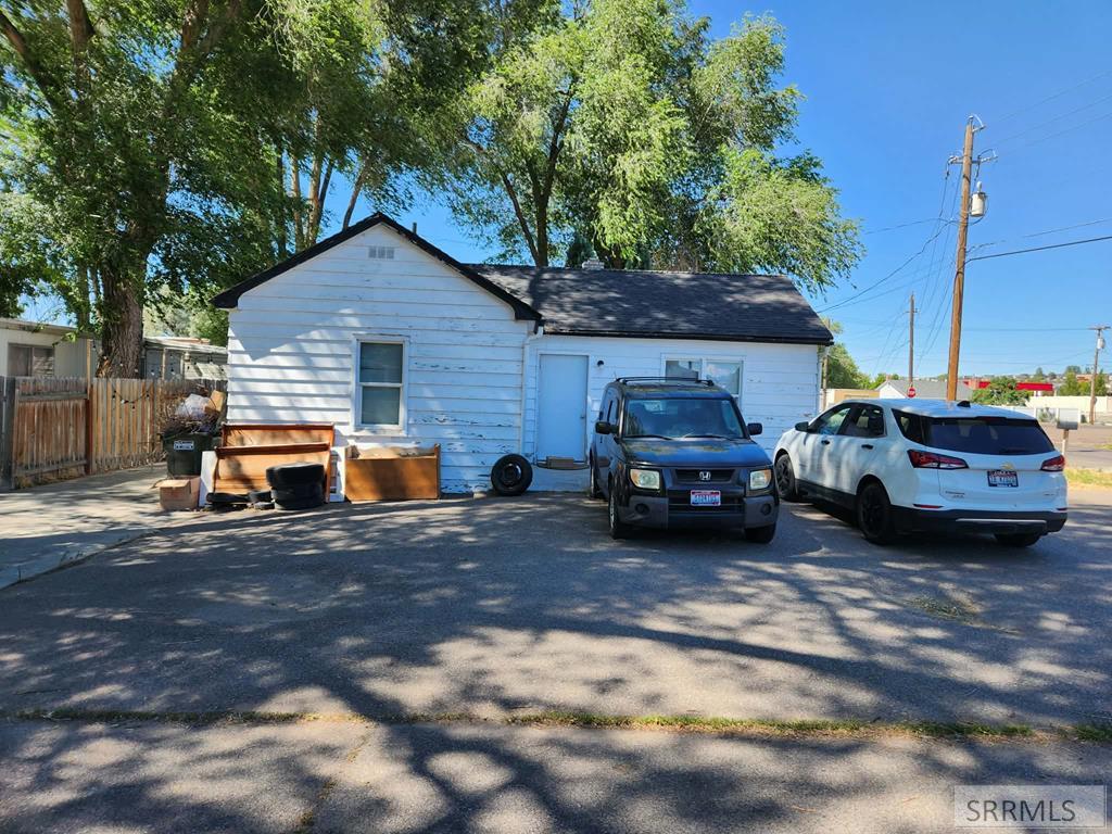 1111 Wilson Avenue Property Photo 13