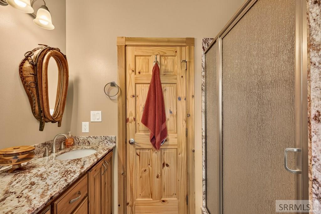 4008 Weasel St Property Photo 28