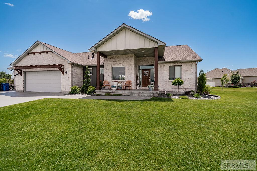 1101 Castle Pines Road Property Photo 1