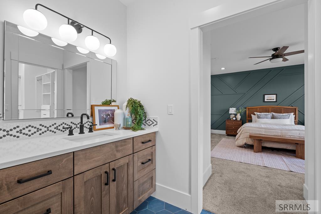 1573 N 885 E Property Photo 45
