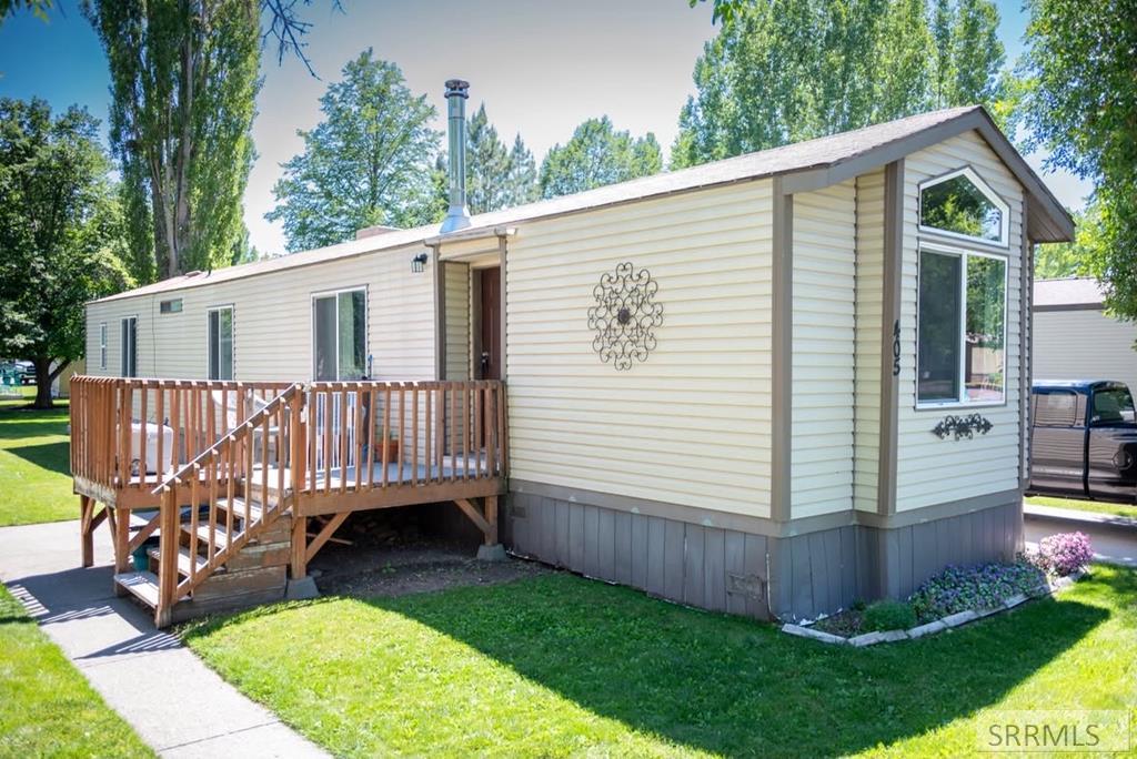 405 Violet Street Property Photo 1
