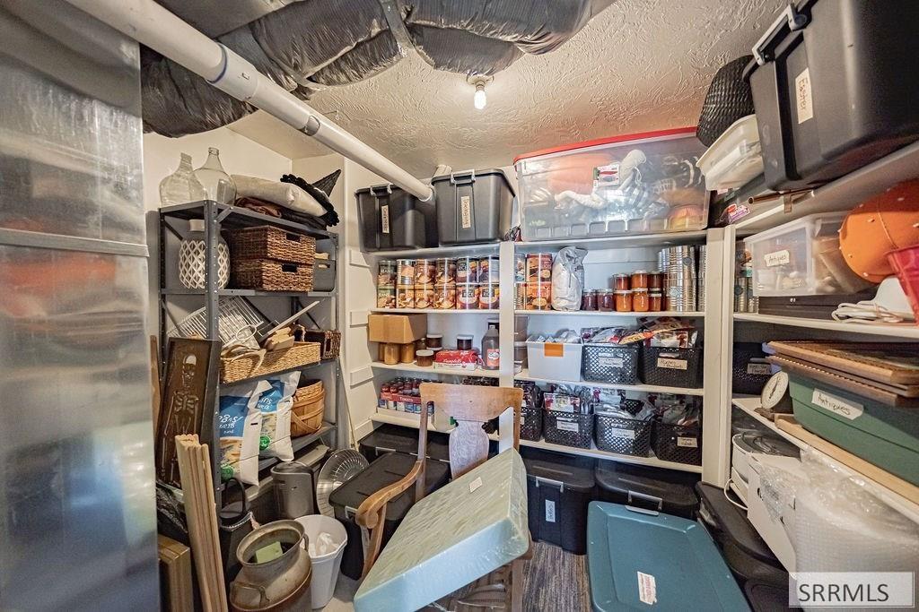 110 S 12th W Property Photo 64