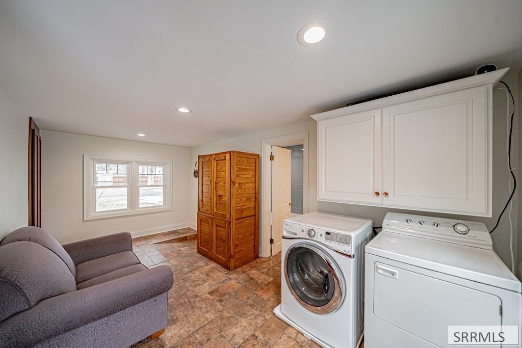 999 S Lee Avenue Property Photo 26