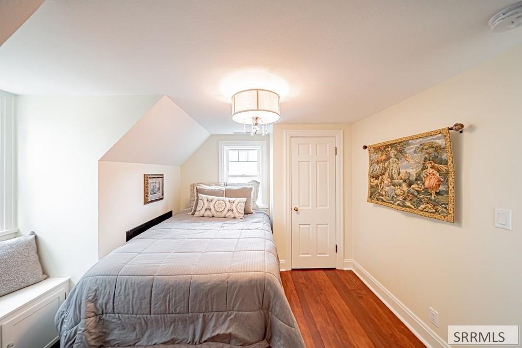 999 S Lee Avenue Property Photo 39