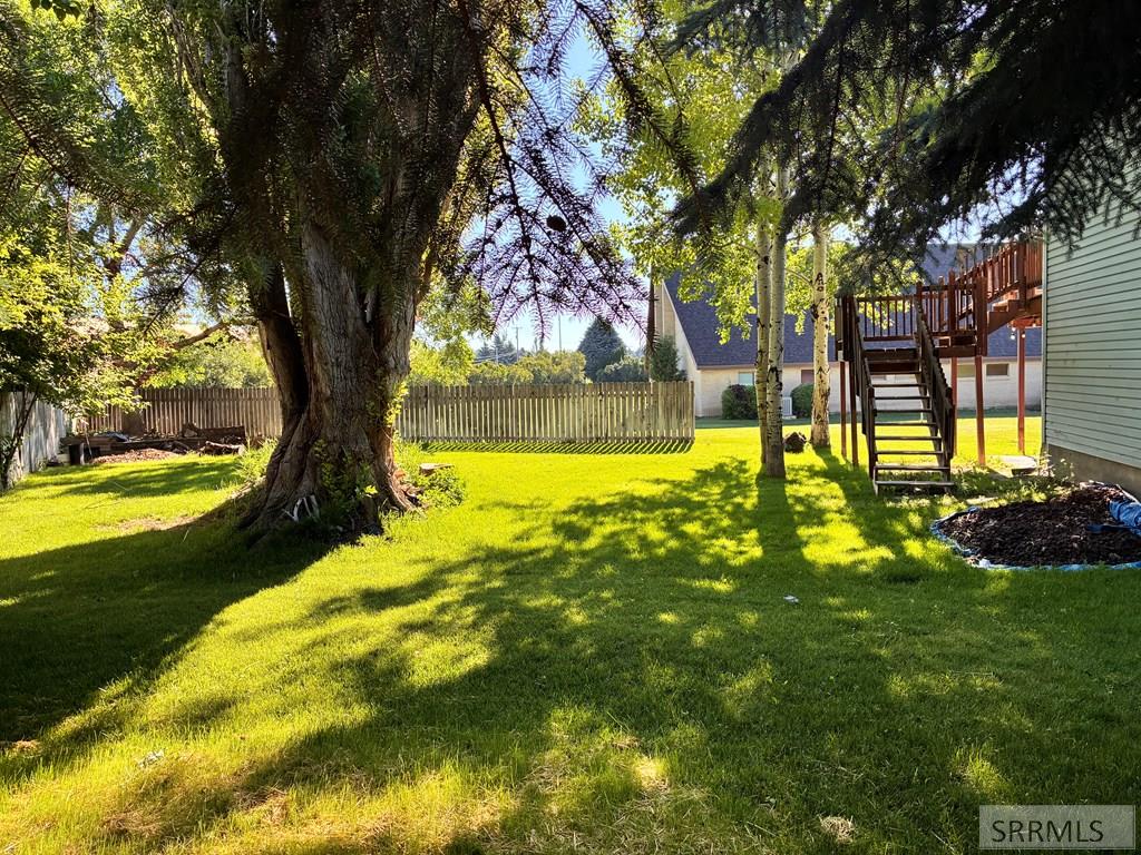 981 Bluebird Lane Property Photo 4