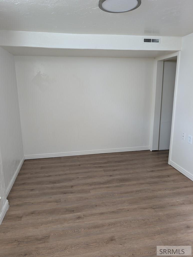 244 E 24th Street Property Photo 15