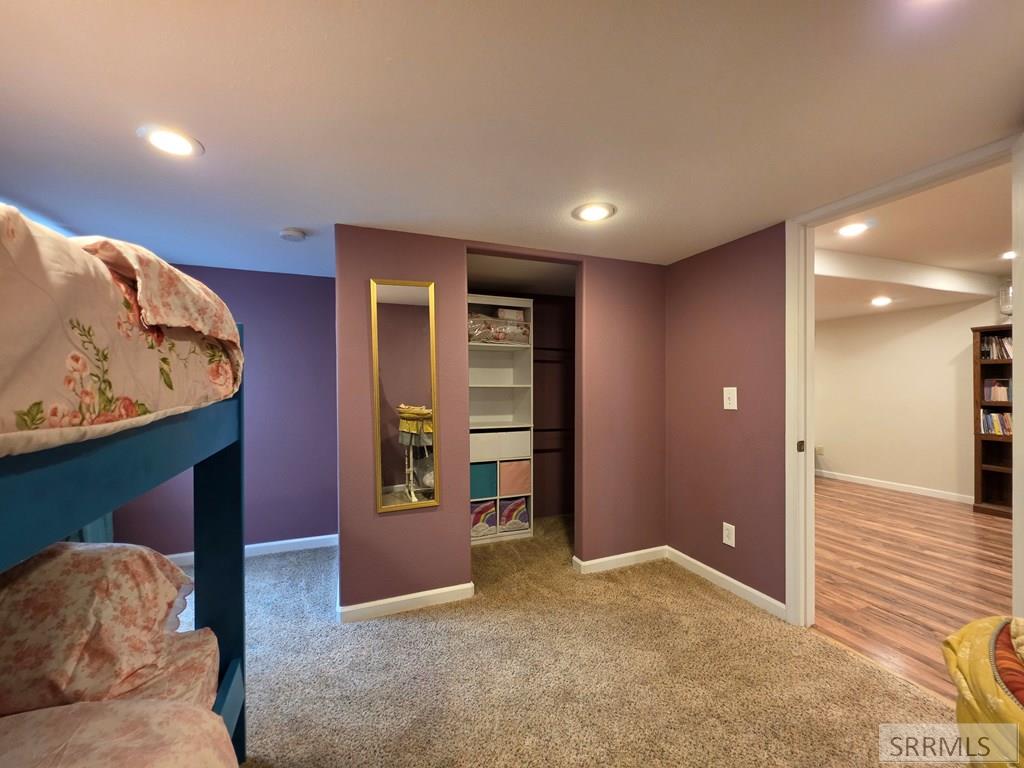 858 E 1000 N Property Photo 57