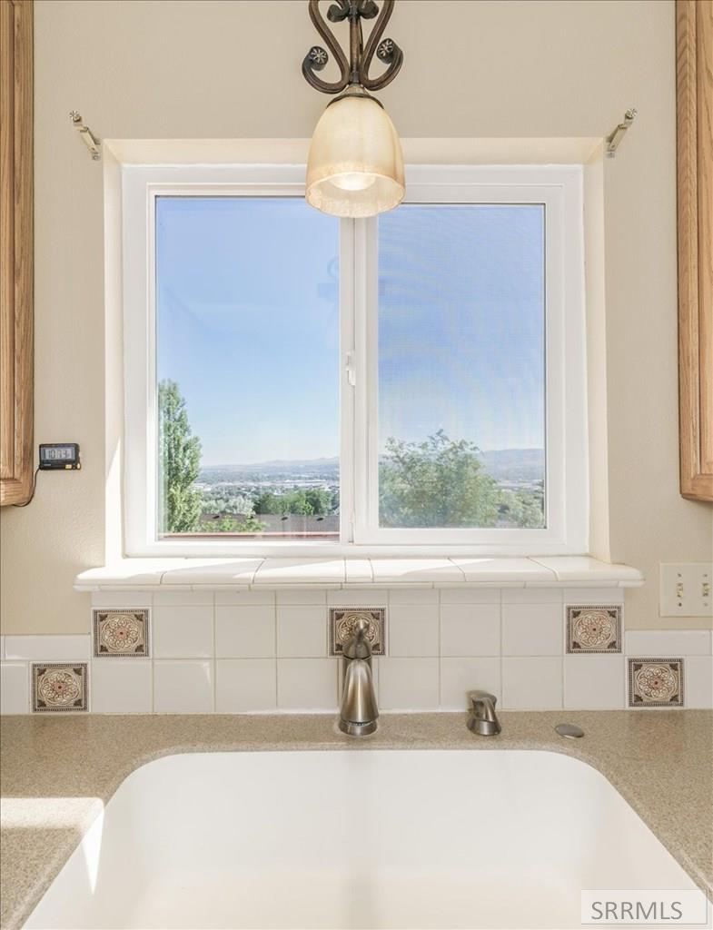 1036 Camas Lane Property Photo 13