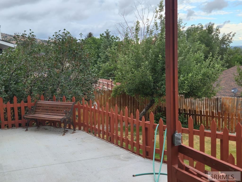 1036 Camas Lane Property Photo 28