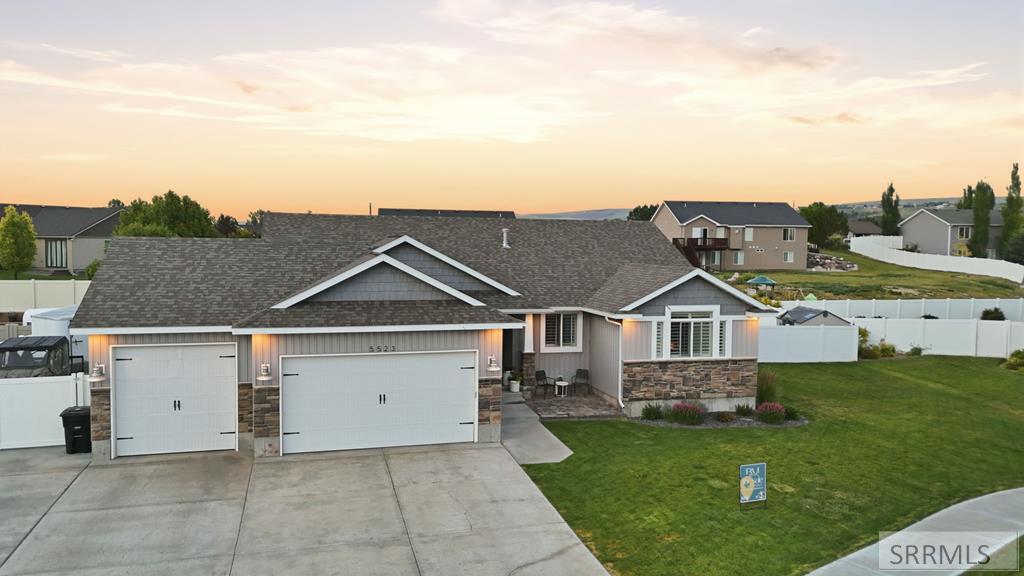 5523 Lakefield Cir Property Photo 1