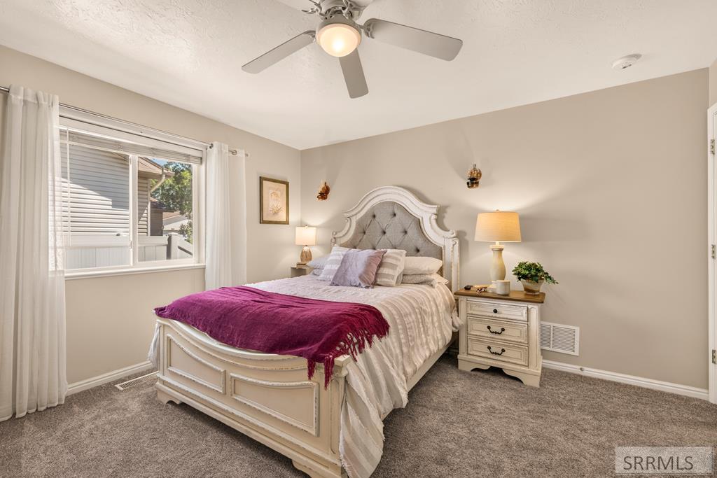 970 Silkwood Circle Property Photo 4