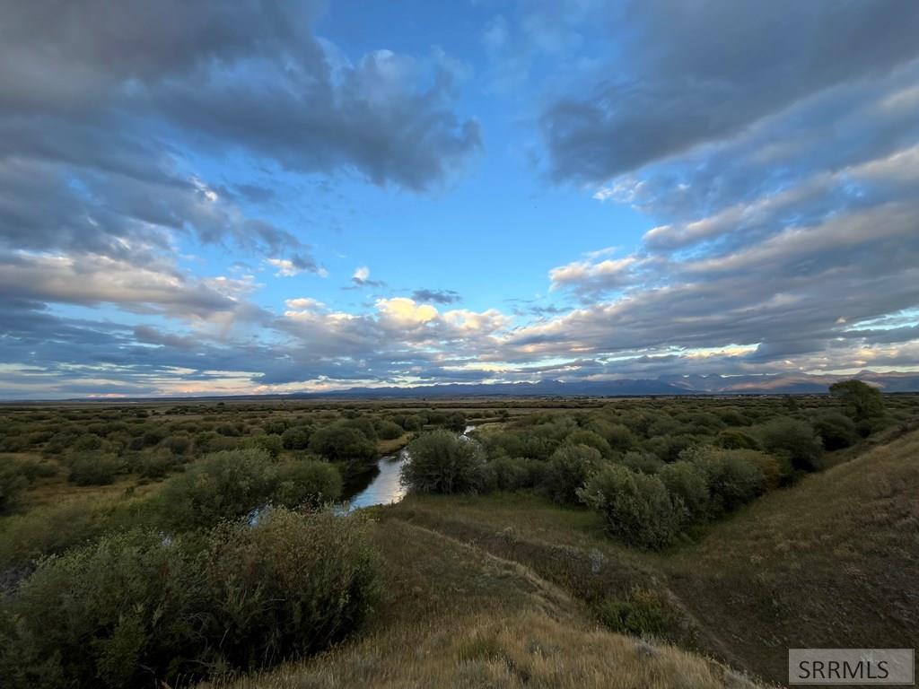 7243 Ard's Road Property Photo 2