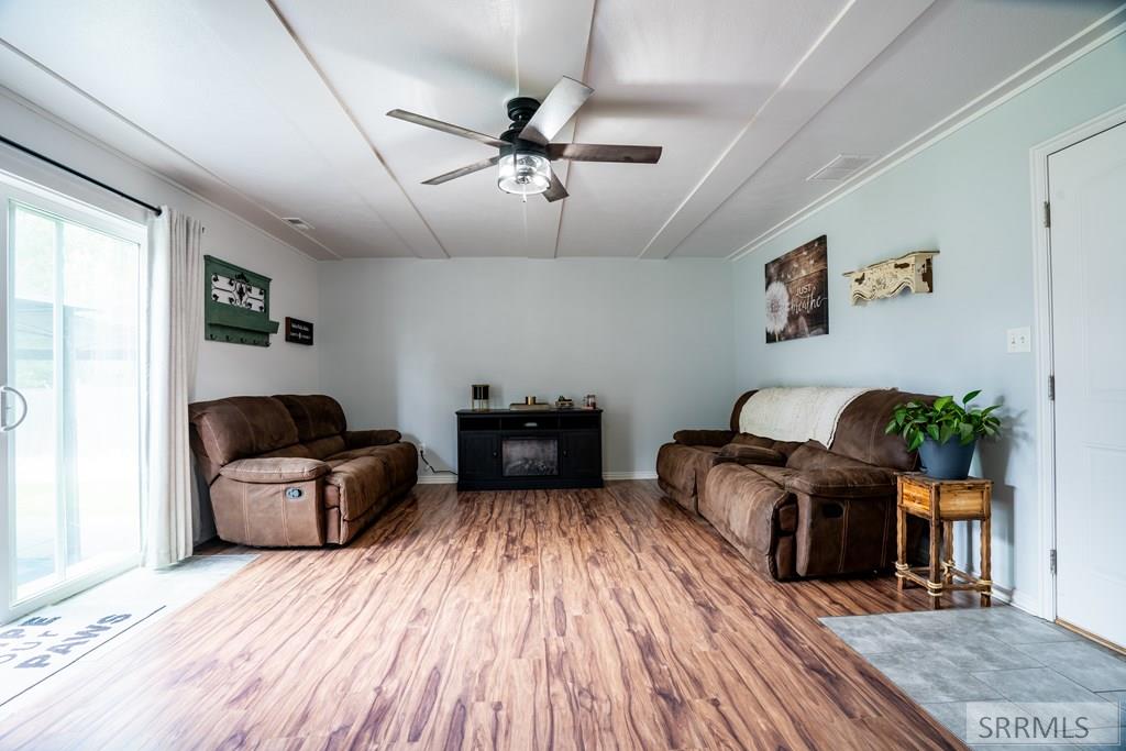 4130 E Forest Glen Drive Property Photo 10