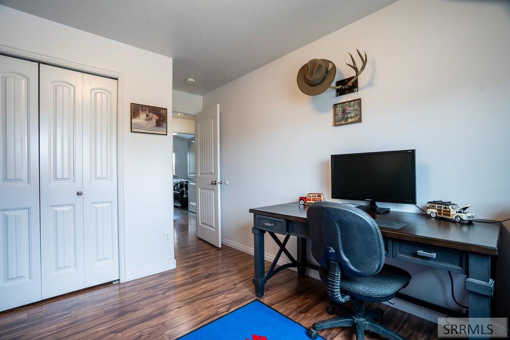 4130 E Forest Glen Drive Property Photo 13