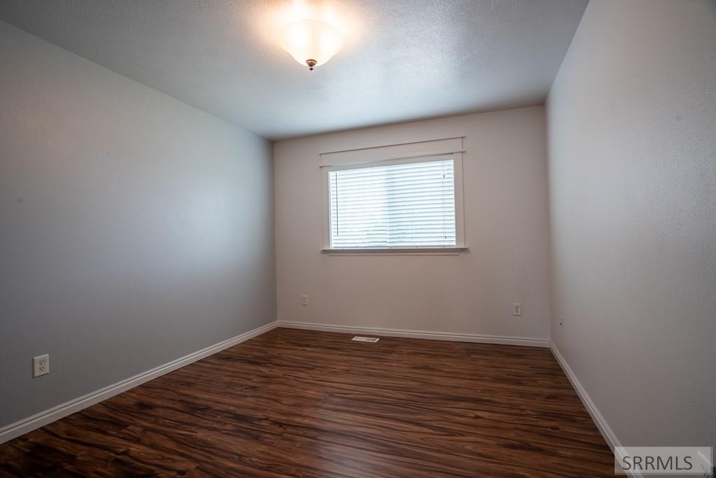 4130 E Forest Glen Drive Property Photo 14