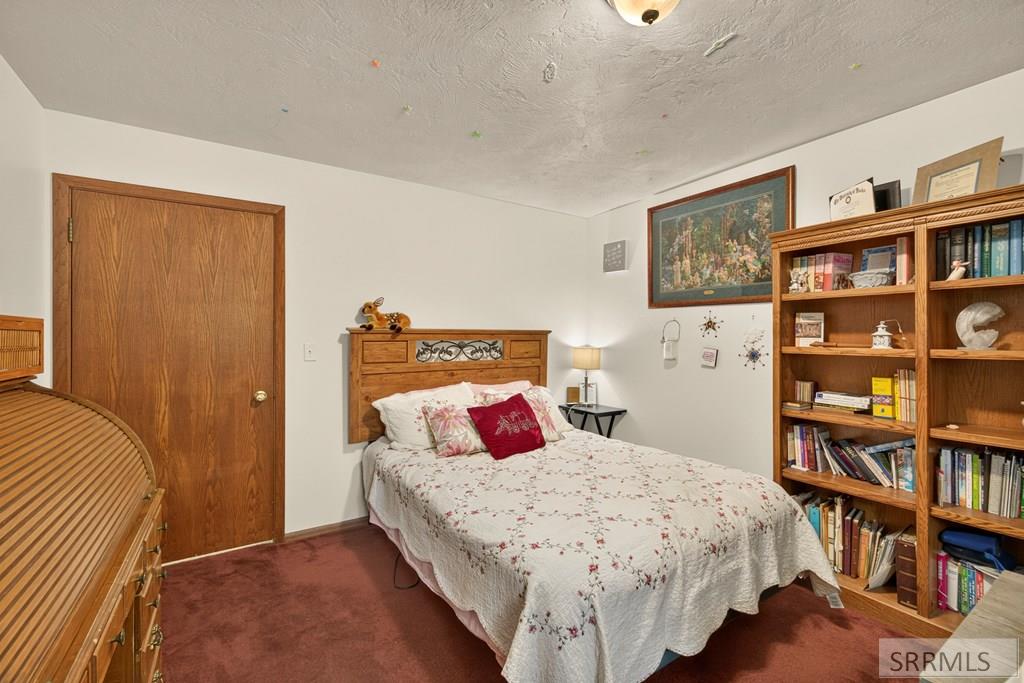 2195 S Midway Avenue Property Photo 19