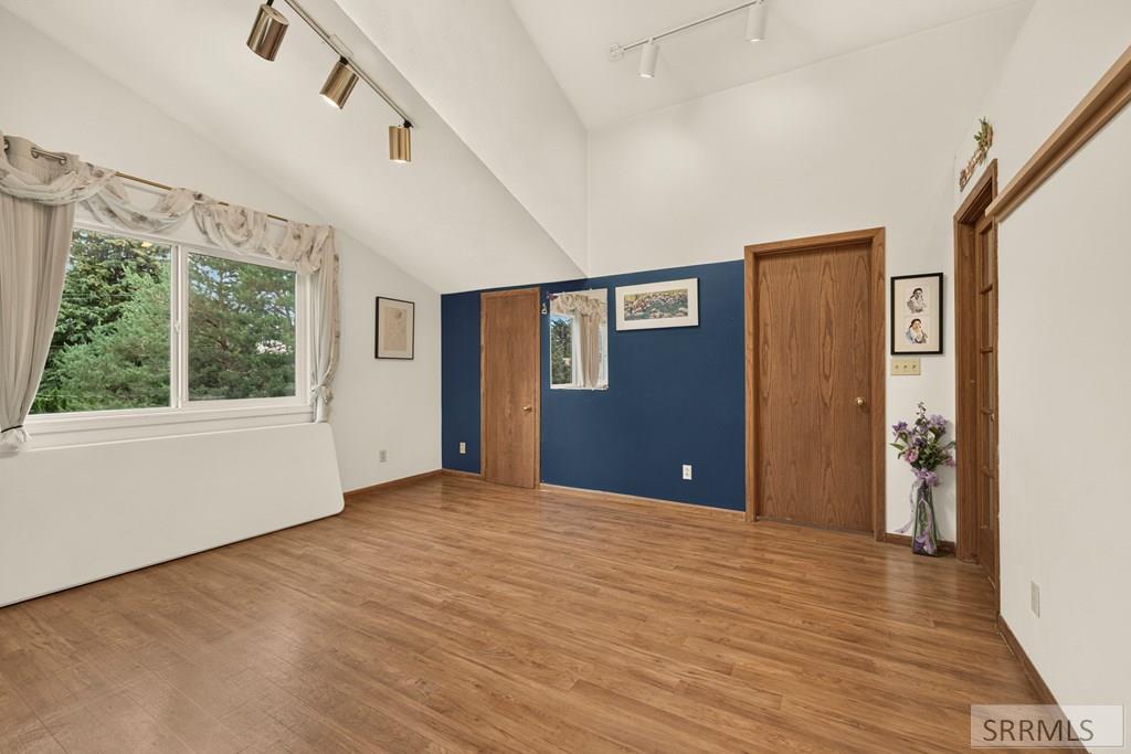 2195 S Midway Avenue Property Photo 25