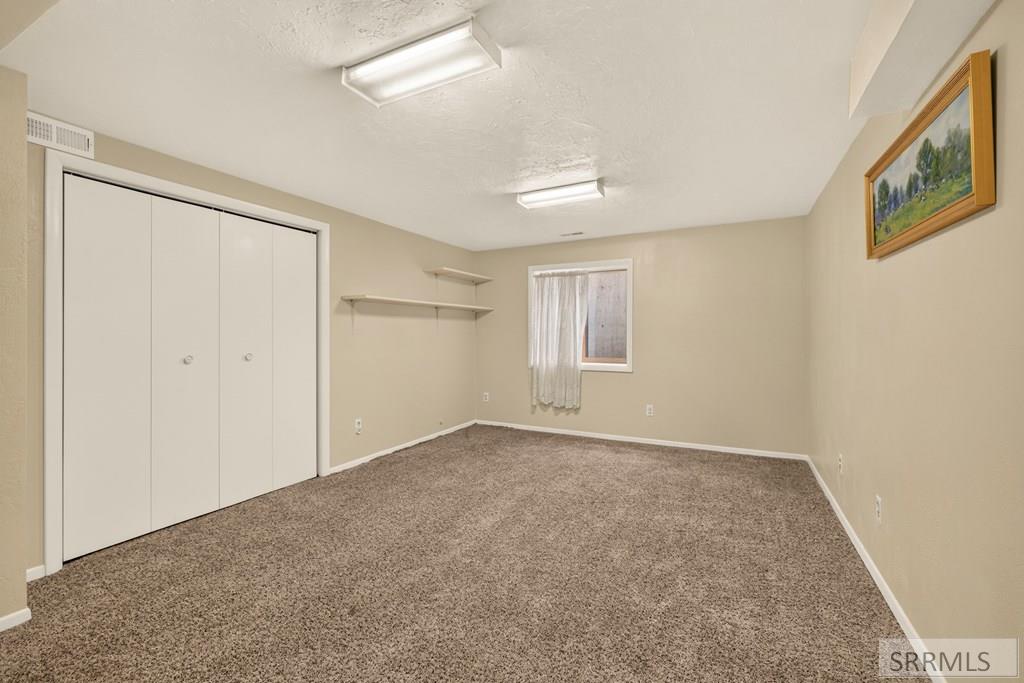 2195 S Midway Avenue Property Photo 41
