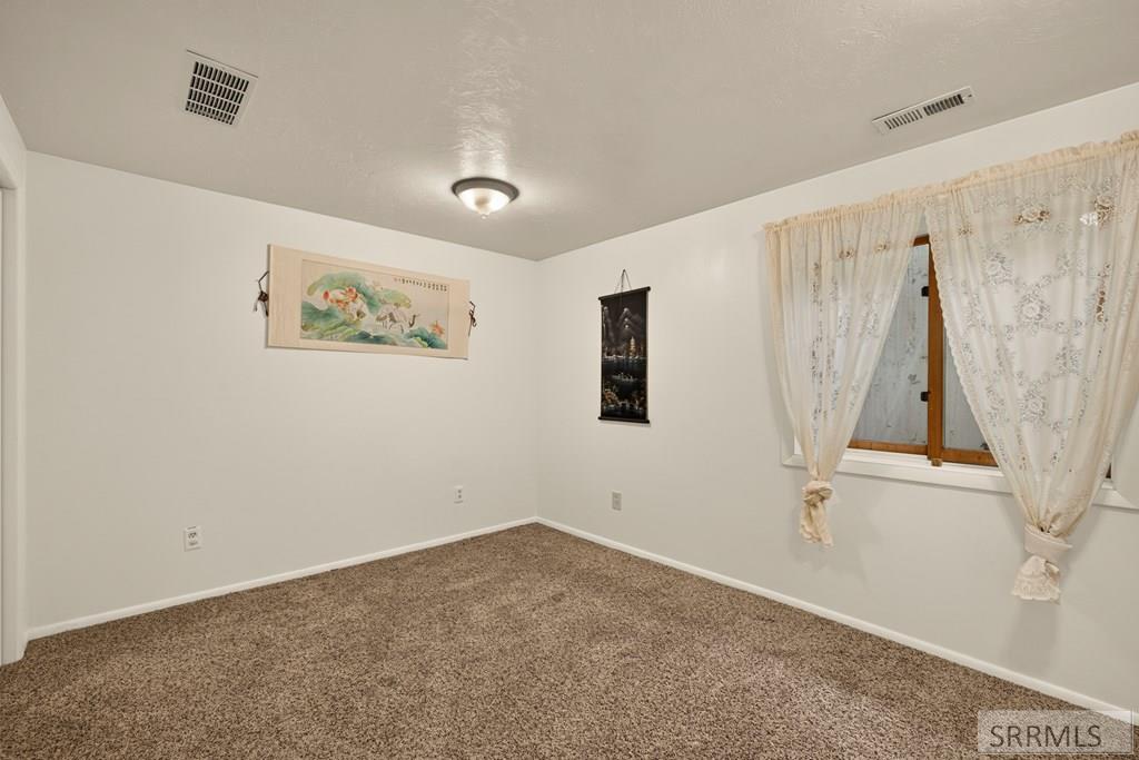 2195 S Midway Avenue Property Photo 44