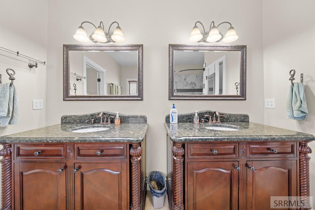9232 N Mapleview Drive Property Photo 16