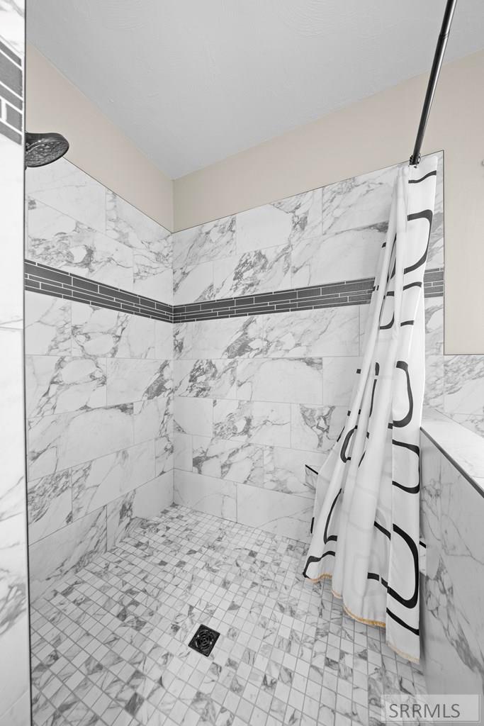 9232 N Mapleview Drive Property Photo 18
